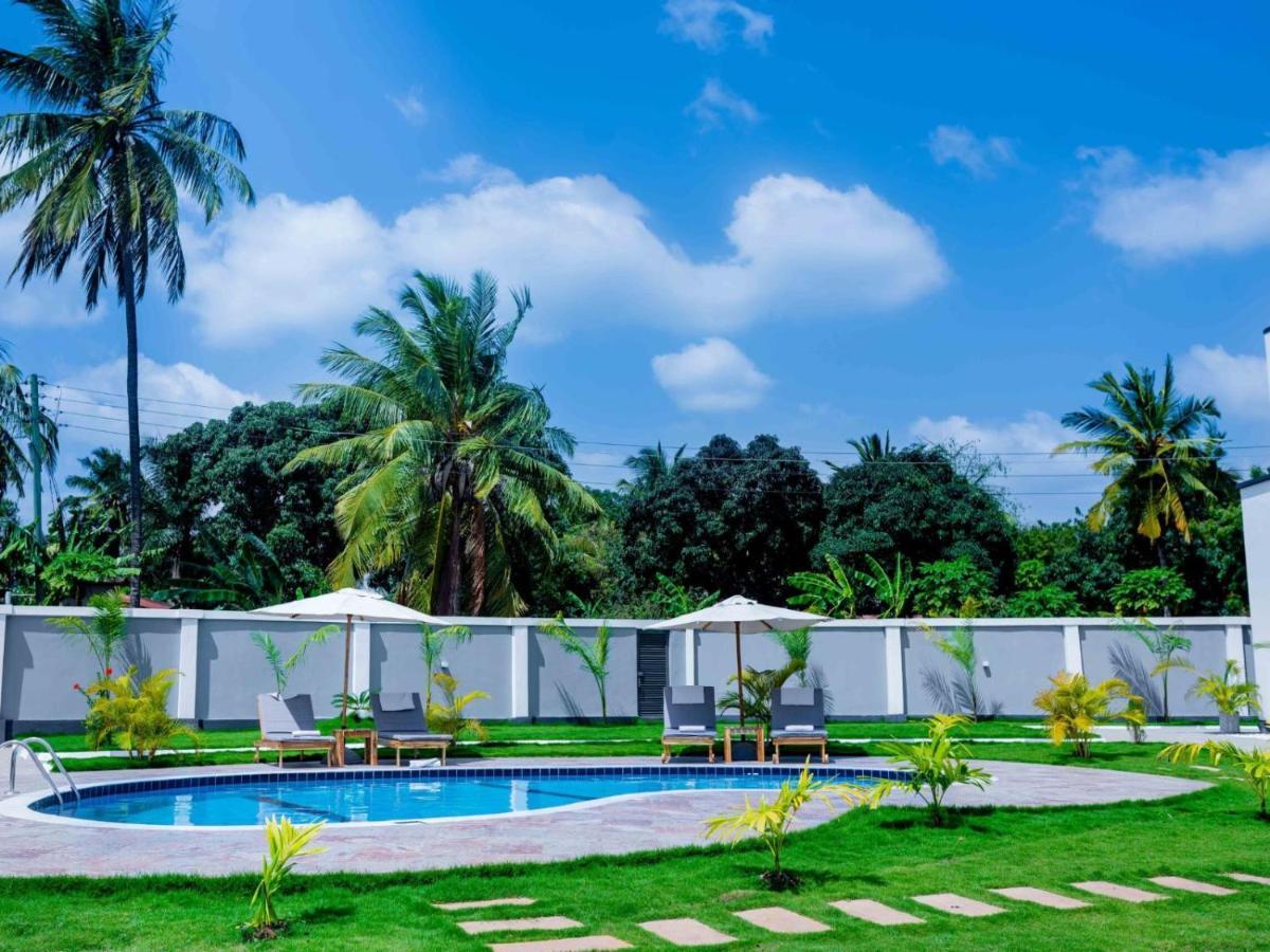Homeland Bro Dar es Salaam Bagian luar foto