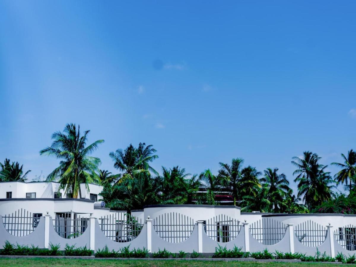 Homeland Bro Dar es Salaam Bagian luar foto
