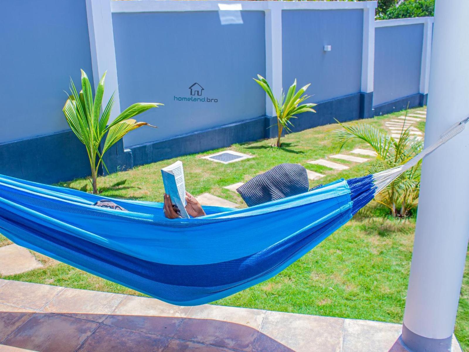 Homeland Bro Dar es Salaam Bagian luar foto